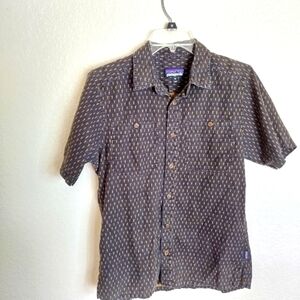 Patagonia Men's Back Step button down short sleeve Shirt sz Xs